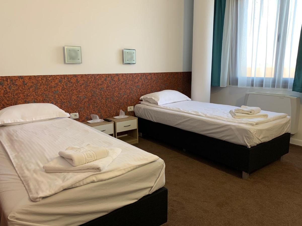 Motel Ruta 33 Arad Dış mekan fotoğraf